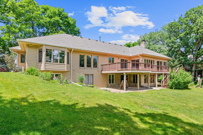 1200 Summit Oaks Dr, Burnsville, MN 55337