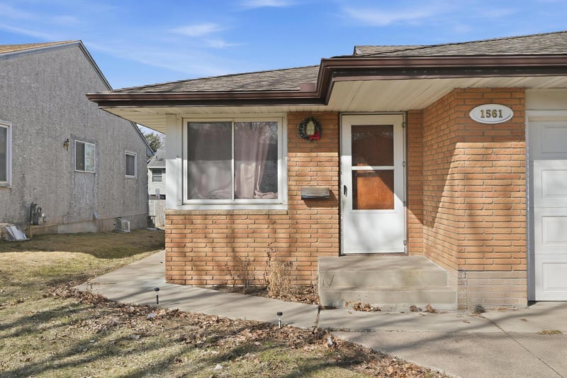 1561 Clarence St, Saint Paul, MN 55106