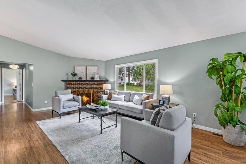 7440 Landau Curve, Bloomington, MN 55438