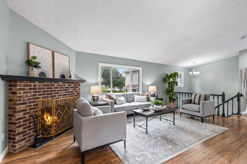 7440 Landau Curve, Bloomington, MN 55438