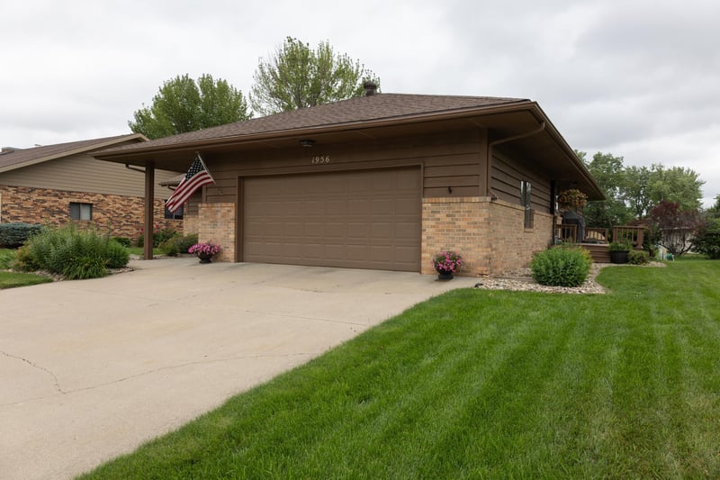 1956 Dorathea Blvd, Worthington, MN 56187