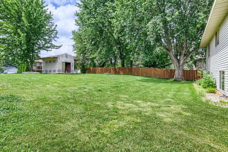 23030 Henna Ave N, Forest Lake, MN 55025