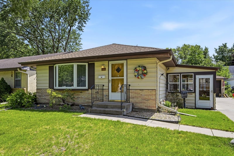 2126 Forest Dr NE, Columbia Heights, MN 55421