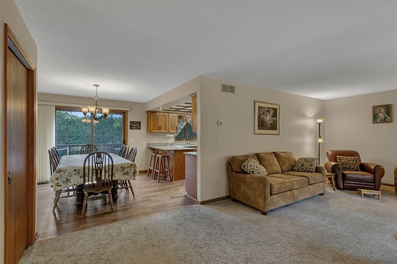 1905 Prairie Hill Rd, Saint Cloud, MN 56301