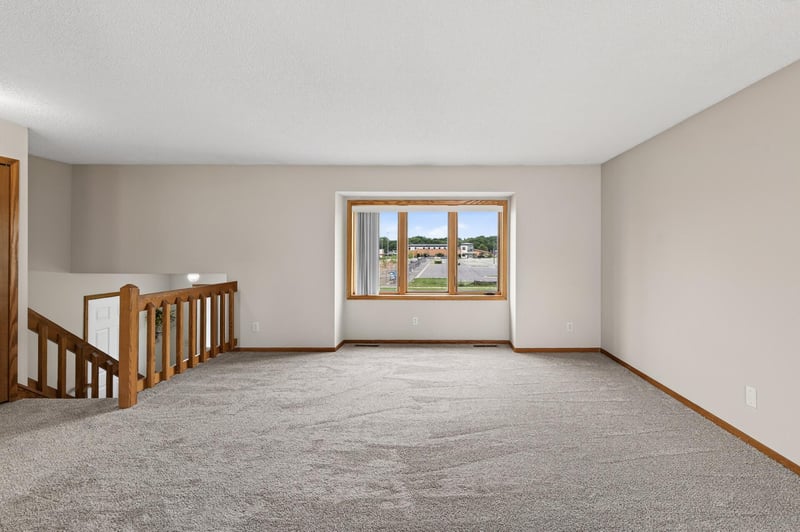 14620 Hayes Rd, Apple Valley, MN 55124