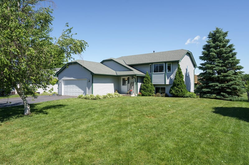 10718 58th St NE, Albertville, MN 55301