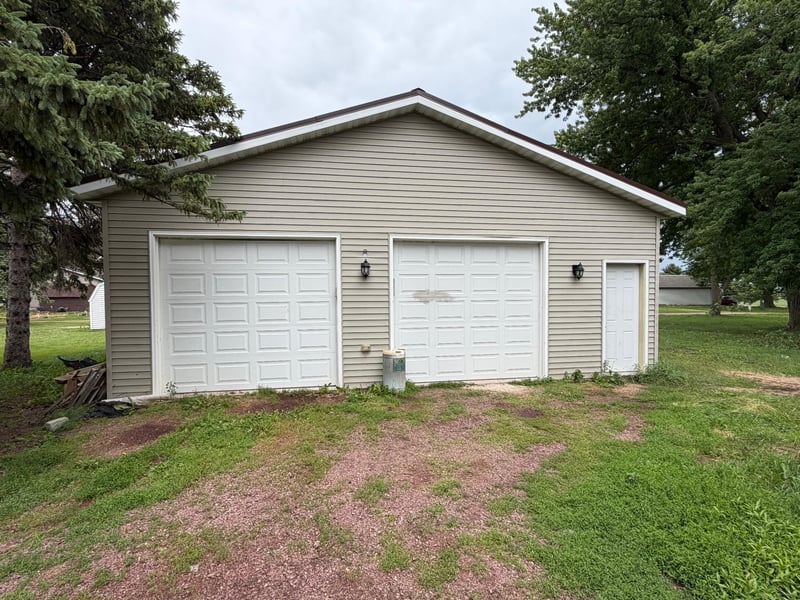 427 Cedar Ave, Westbrook, MN 56183