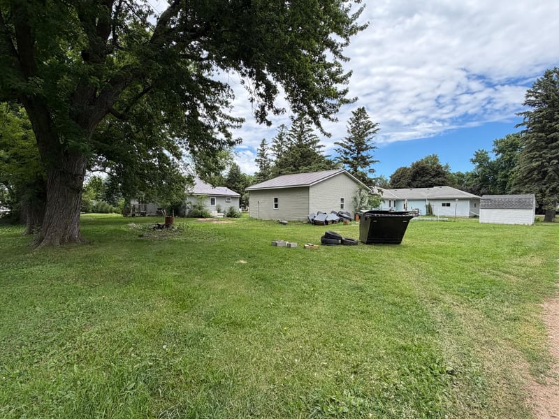 427 Cedar Ave, Westbrook, MN 56183