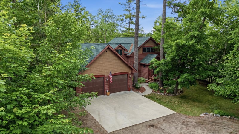 21516 NE Pickerel Lake Rd, Detroit Lakes, MN 56501