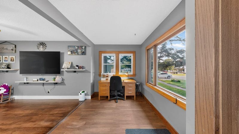 125 2nd Ave NW, Elgin, MN 55932