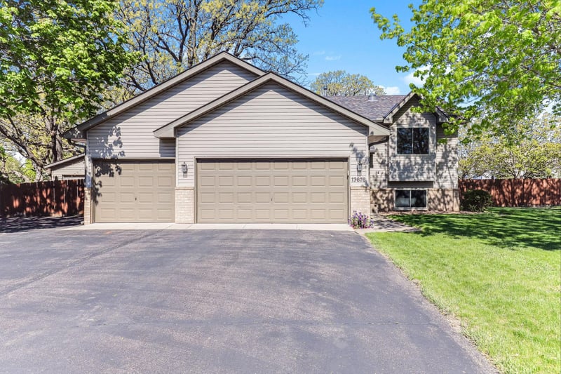 13676 Marigold St NW, Andover, MN 55304