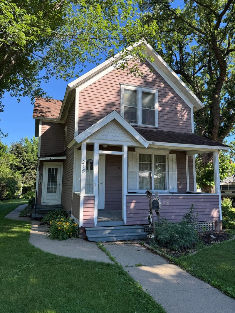 218 W Jewell Ave, Lake City, MN 55041