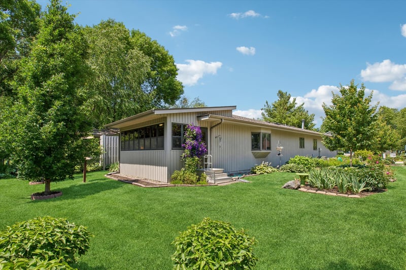 701 Hackerson Ct, Northfield, MN 55057