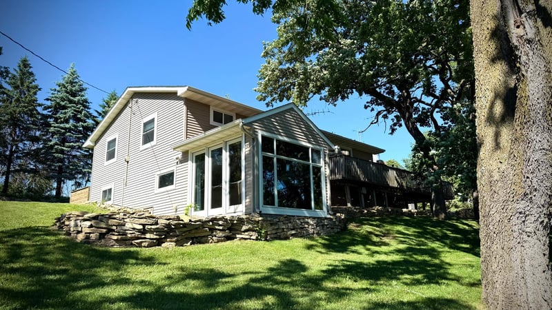26 Oak Ln, Pine Island, MN 55963