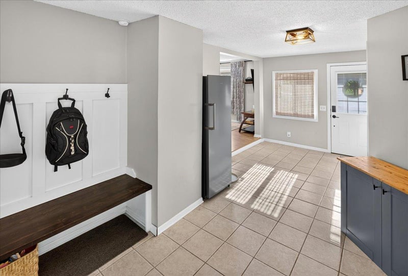 6981 Sunrise Dr, Lino Lakes, MN 55014