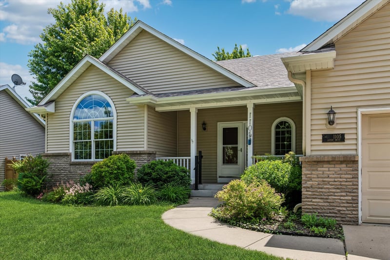 1105 Lupine Dr, Northfield, MN 55057