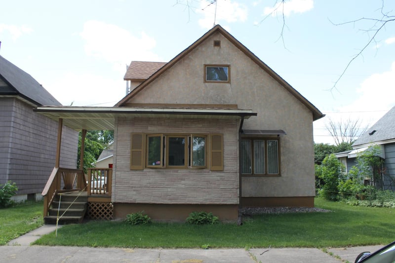 1520 S 9th St S, Virginia, MN 55792