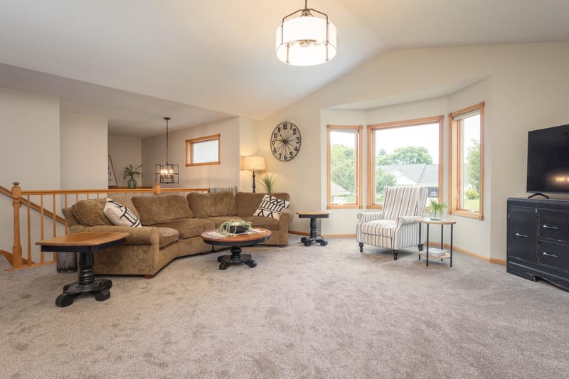 1316 Armstrong Rd NW, Alexandria, MN 56308