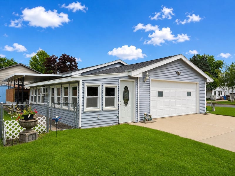 3715 W 5th St, Winona, MN 55987