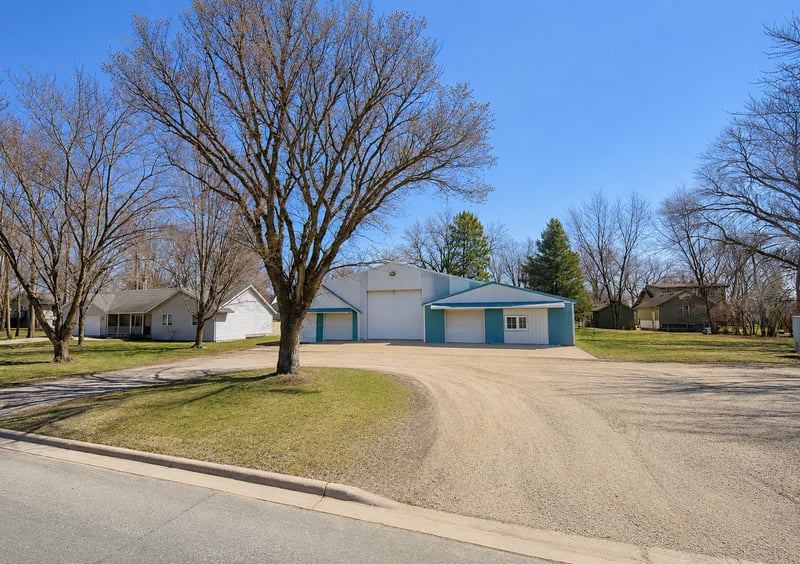 126 2nd Ave NE, Lonsdale, MN 55046