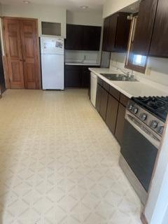 814 Lakeview Ave, Windom, MN 56101