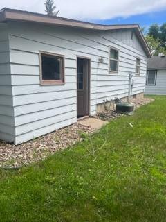 814 Lakeview Ave, Windom, MN 56101