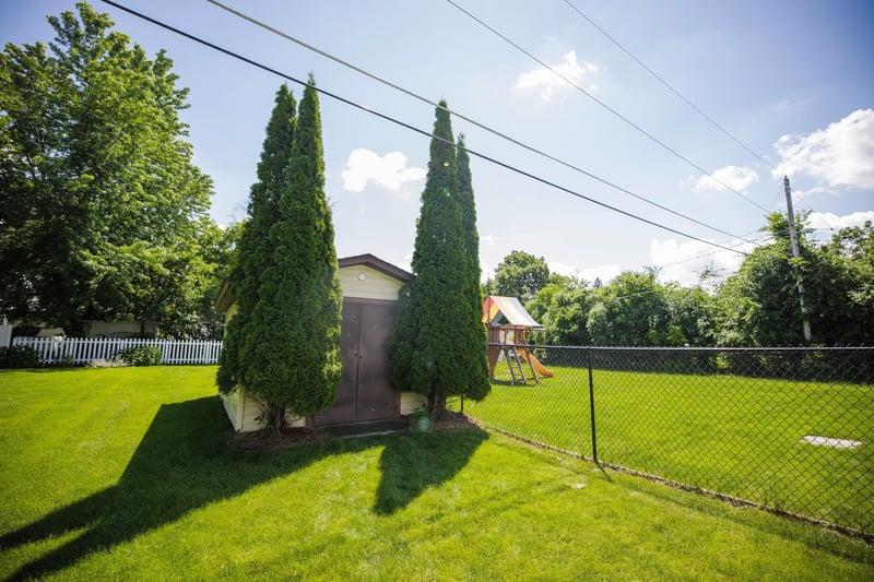 1006 Poughkeepsie Ave, Morris, MN 56267