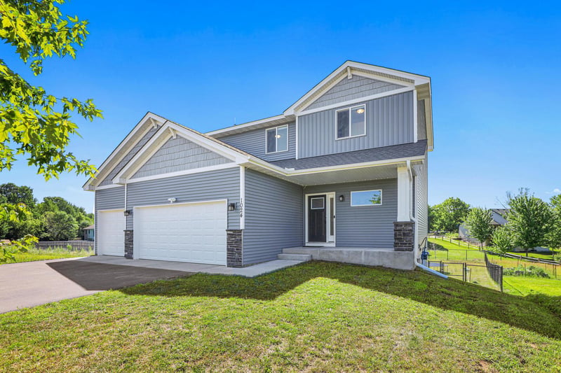 1024 Bellaire Blvd NW, Isanti, MN 55040