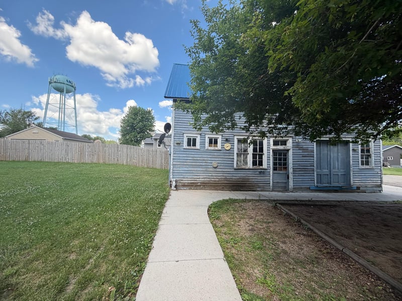 301 Connecticut Ave, Adrian, MN 56110