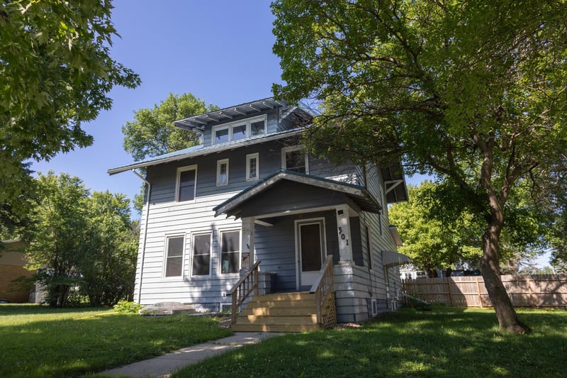 301 Connecticut Ave, Adrian, MN 56110