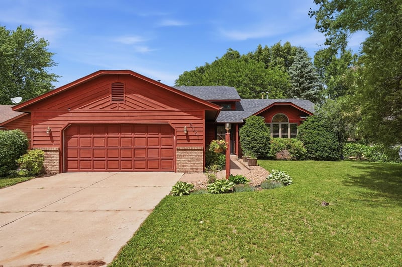 2021 17th St S, Saint Cloud, MN 56301