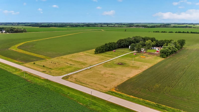 16310 750th St, Hayfield, MN 55940