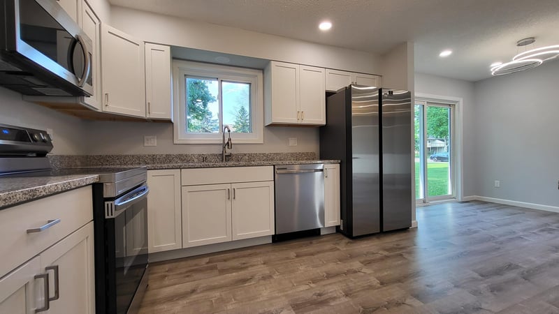 524 Wood Way, Burnsville, MN 55337