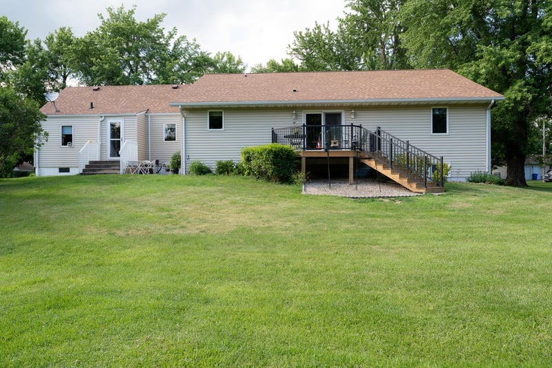 223 E Oak St, Tyler, MN 56178