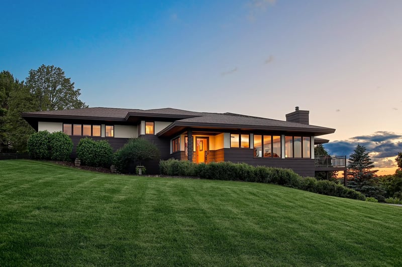 31665 County Road 1, La Crescent, MN 55947