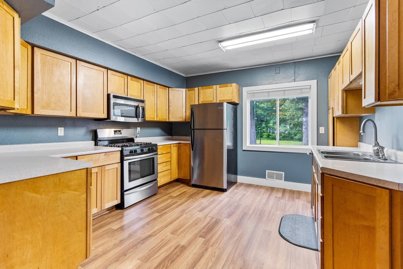 117 7th St, Moose Lake, MN 55767
