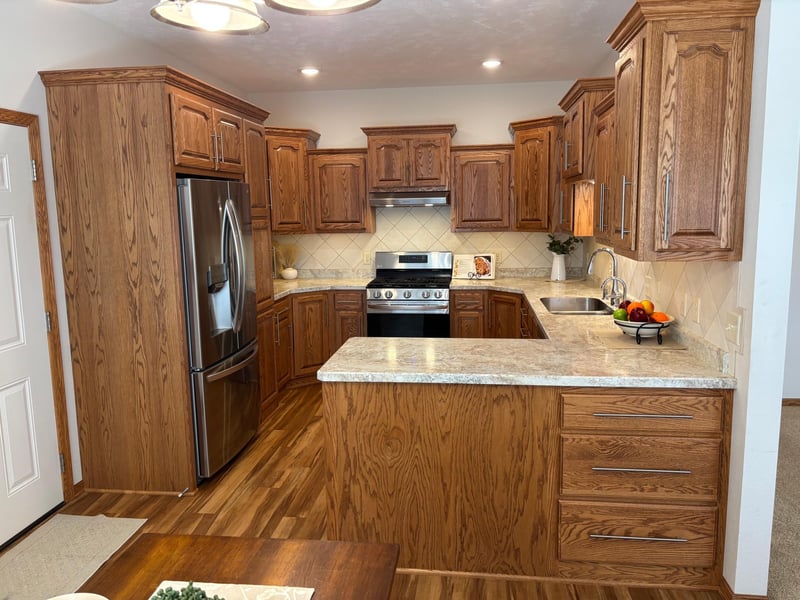 2343 Cherrywood Ln, Worthington, MN 56187