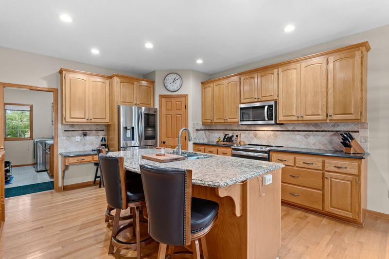2373 Quail Creek Pw NE, Blaine, MN 55449