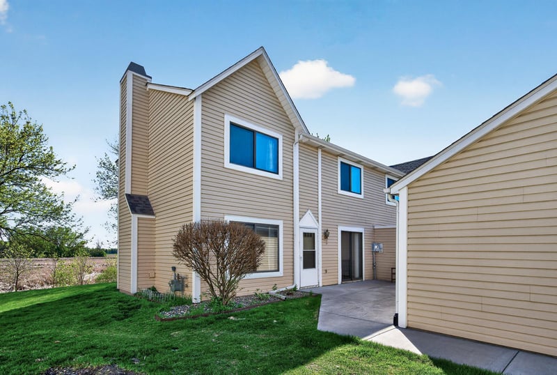 4505 Orchid Cir, Plymouth, MN 55446