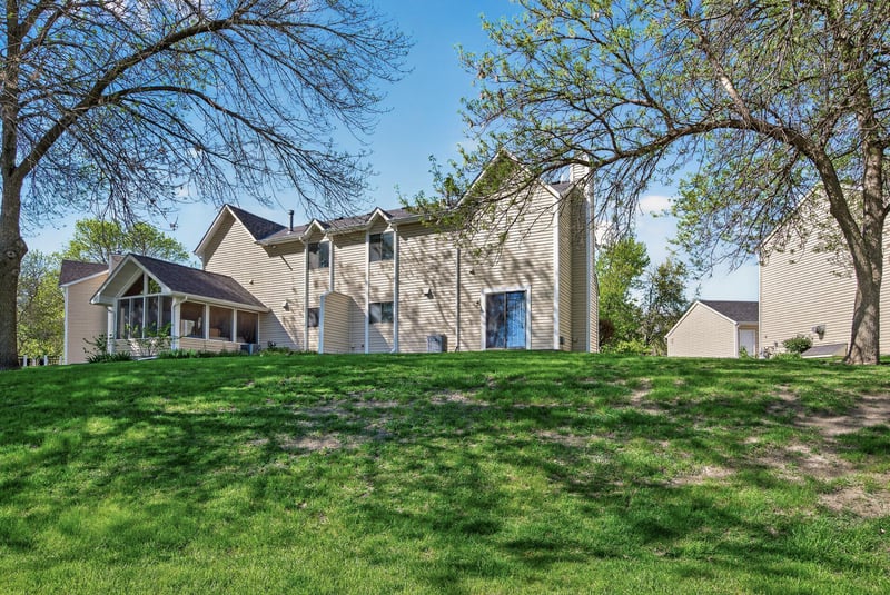 4505 Orchid Cir, Plymouth, MN 55446