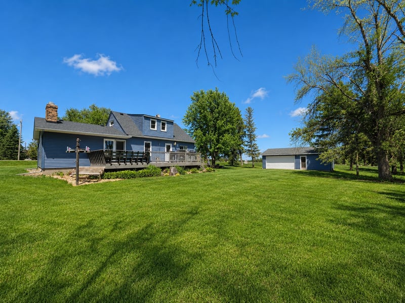 5766 County 12 Blvd, Kenyon, MN 55946