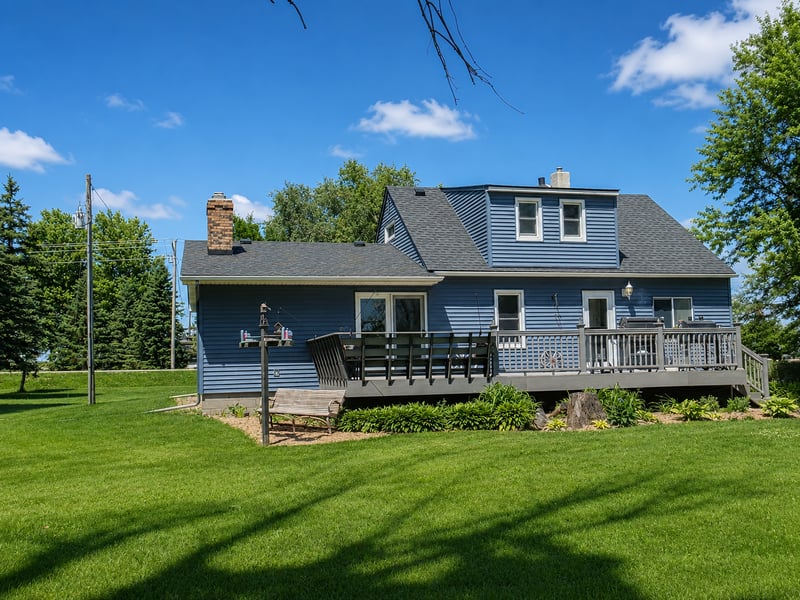 5766 County 12 Blvd, Kenyon, MN 55946