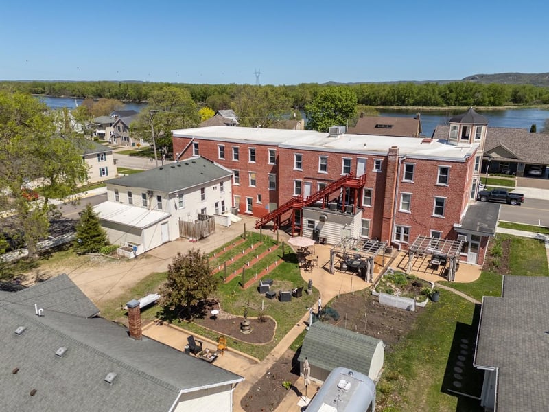 333 Main St W, Wabasha, MN 55981