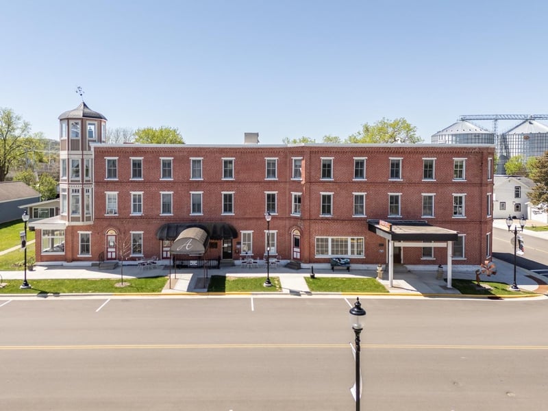 333 Main St W, Wabasha, MN 55981
