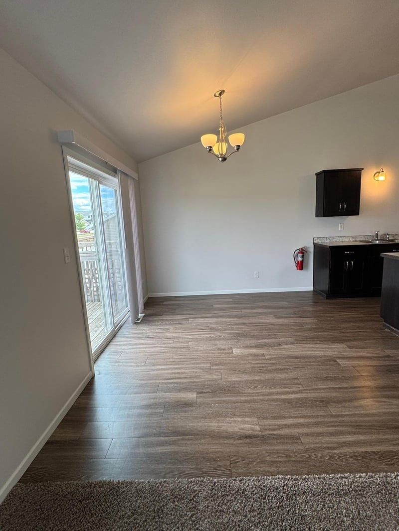 3130 27th St S, Moorhead, MN 56560