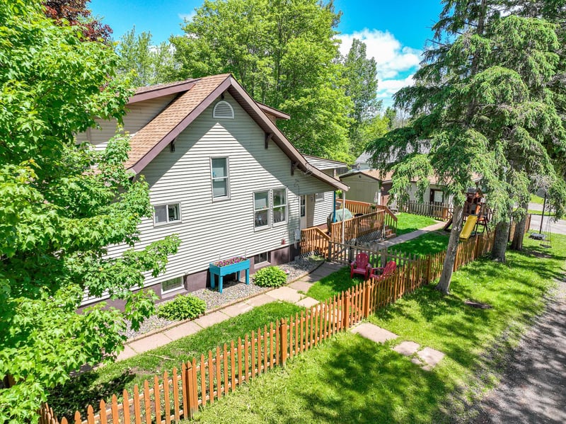 422 S 93rd Ave W, Duluth, MN 55808