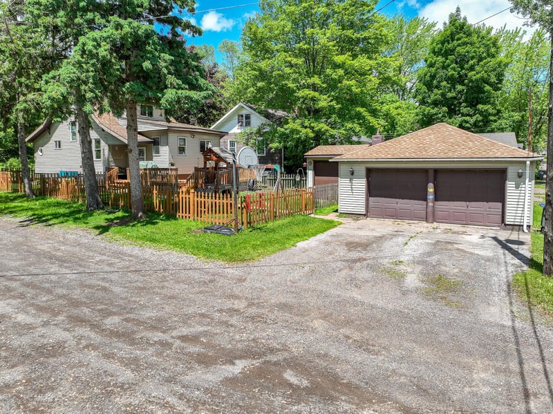422 S 93rd Ave W, Duluth, MN 55808