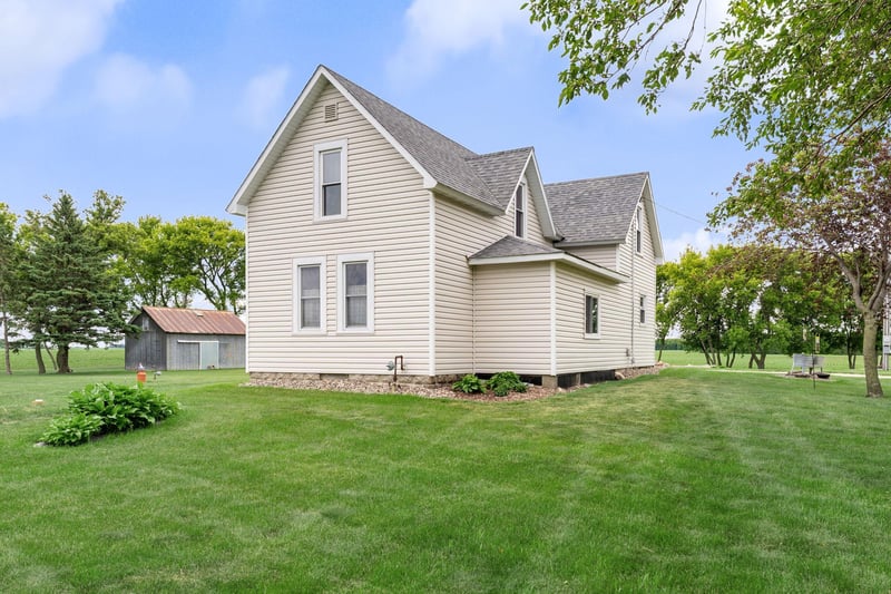 2637 SW 92nd Ave, Owatonna, MN 55060