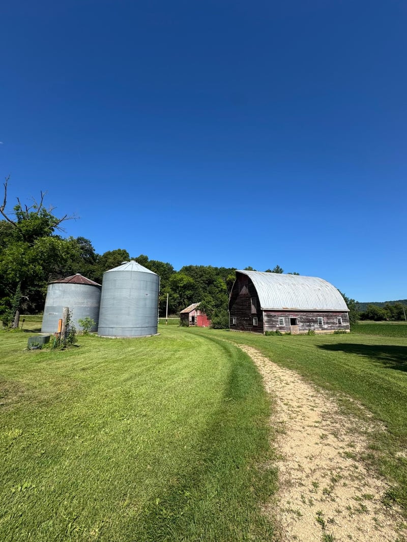 5263 County 22, Houston, MN 55943