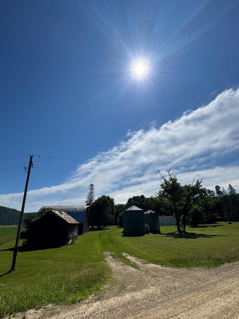 5263 County 22, Houston, MN 55943